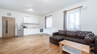 Prodej komerčního objektu Studená