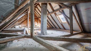 Rodinný dům s příslušenstvím a pozemky, Budišov