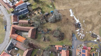 Rodinný dům s příslušenstvím a pozemky, Budišov