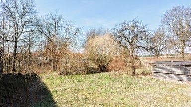 Rodinný dům s příslušenstvím a pozemky, Budišov