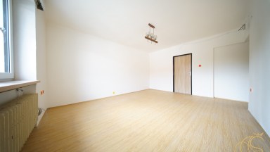 Prodej RD se třemi bytovými jednotkami, Klatovy