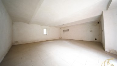 Rodinný dům s příslušenstvím a pozemky, Budišov
